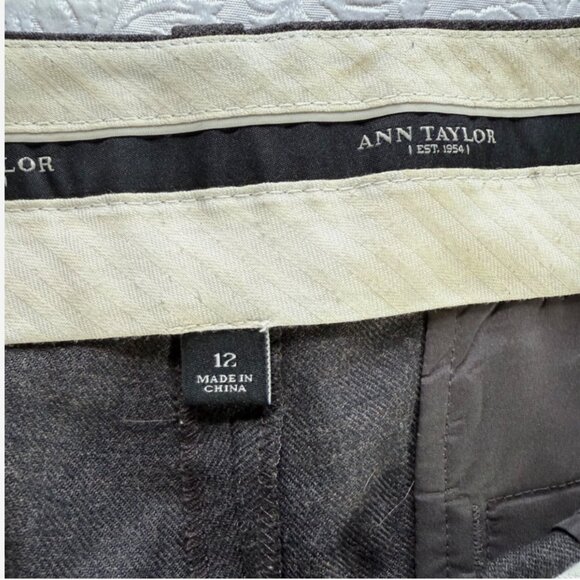 Ann Taylor Women’s Gray Wool-Blend Dress Pants Size 12 Lined Slacks with Pockets - Picture 3 of 5
